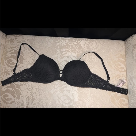 VICTORIAS SECRET DREAM ANGELS PUSH UP BRA 32D BLACK LACE CRISS CROSS MIDDLE - Picture 3 of 7